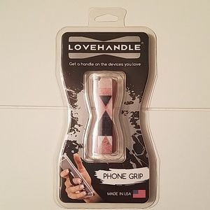 NWT Love Handle Phone Grip